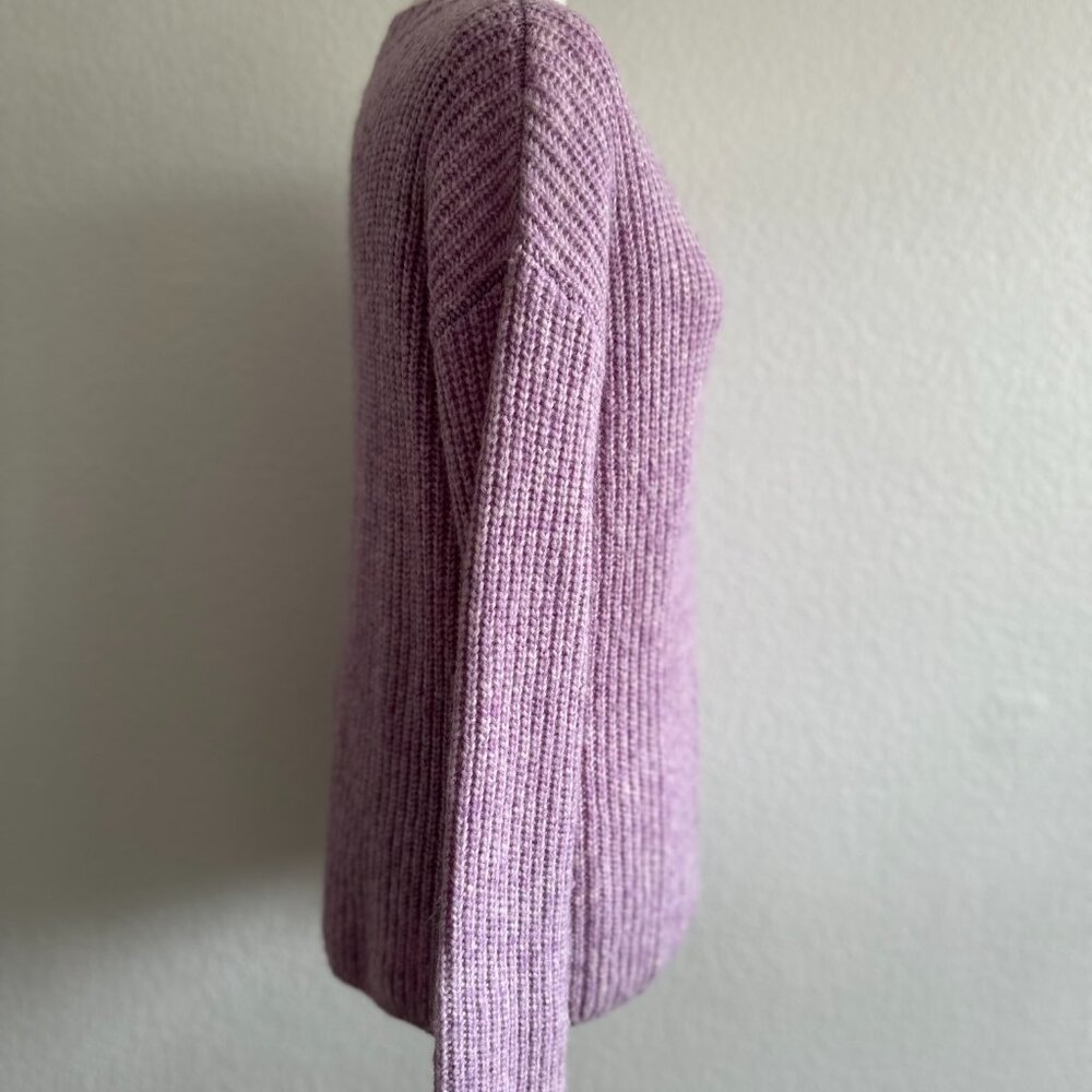 💜 **Banana Republic Merino-Blend Oversized V-Neck Sweater – Size Small** 💜 - Picture 3 of 7